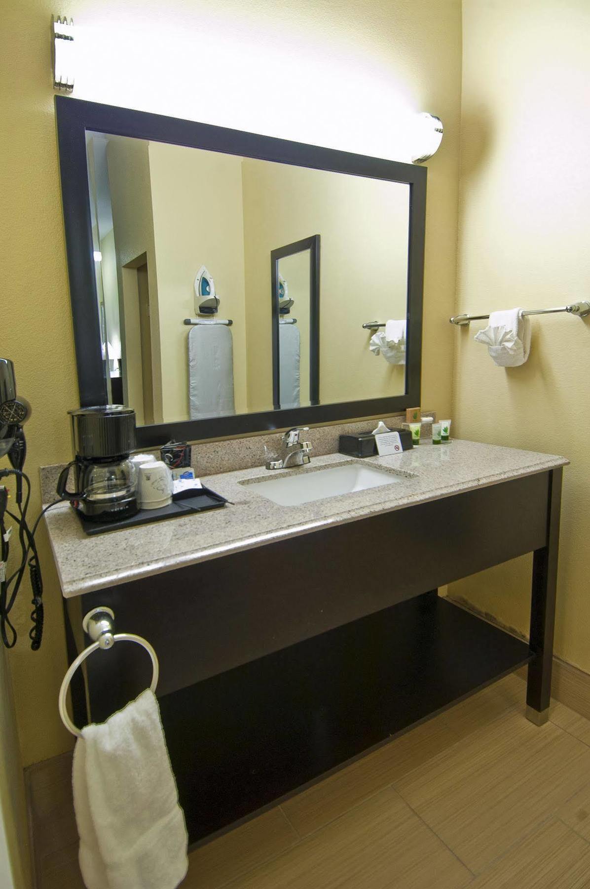 Executive Inn And Suites Tyler Exterior foto